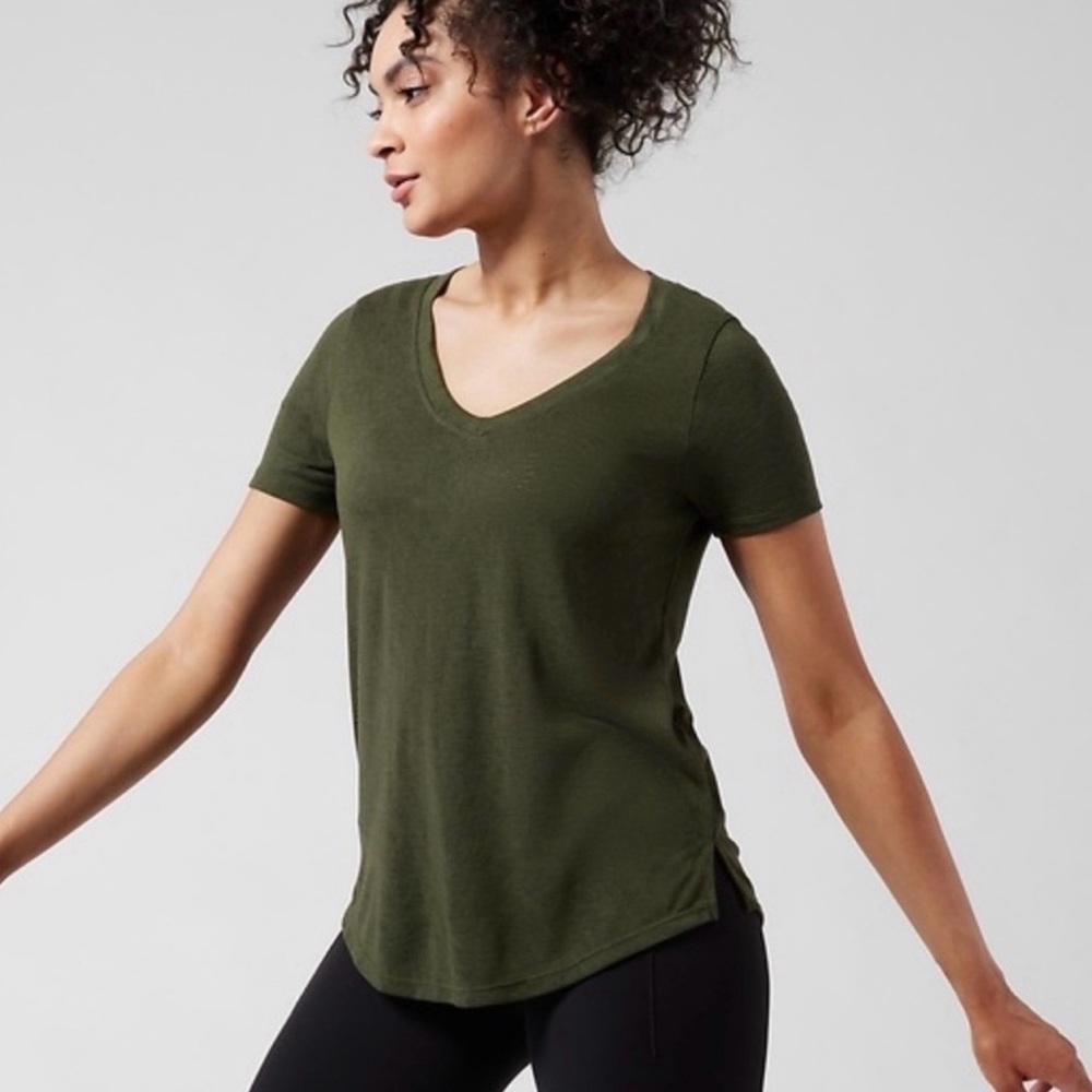 Athleta Breezy Short Sleeve Vneck Tee. Medium. Olive. Tencel‎ blend. Like New.